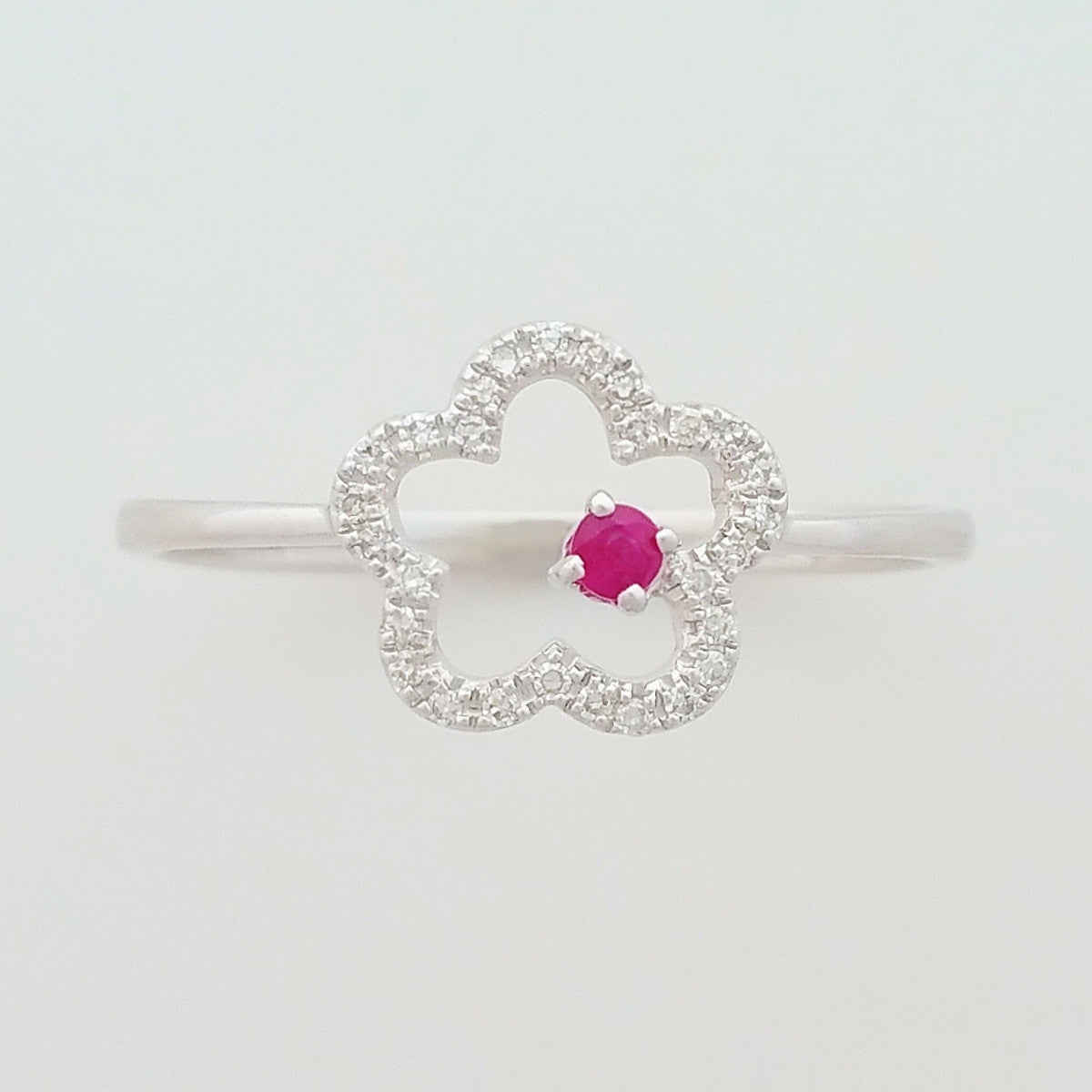 9K SOLID WHITE GOLD 0.05CT NATURAL RUBY RING WITH 28 DIAMONDS.