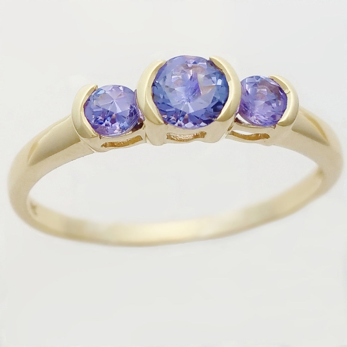 9K SOLID YELLOW GOLD 0.55CT NATURAL TANZANITE 3 STONE RING.