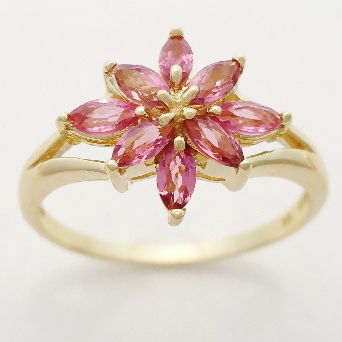 9K SOLID YELLOW GOLD 0.65CT NATURAL PINK TOURMALINE CLUSTER RING.