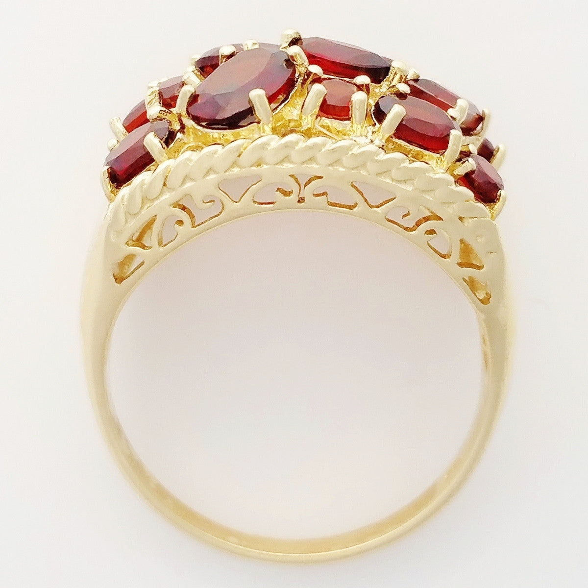 9K SOLID GOLD 2.70CT NATURAL GARNET MULTI STONE FILIGREE MOUNT RING.