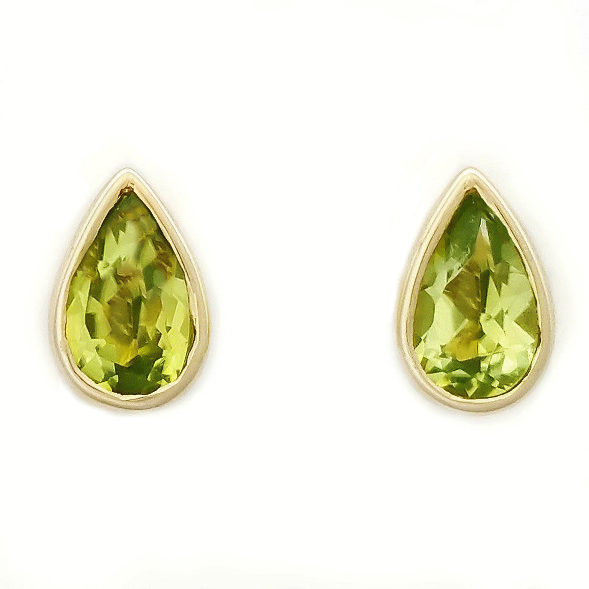9K SOLID GOLD 0.40CT NATURAL PERIDOT TEARDROP STUD EARRINGS.