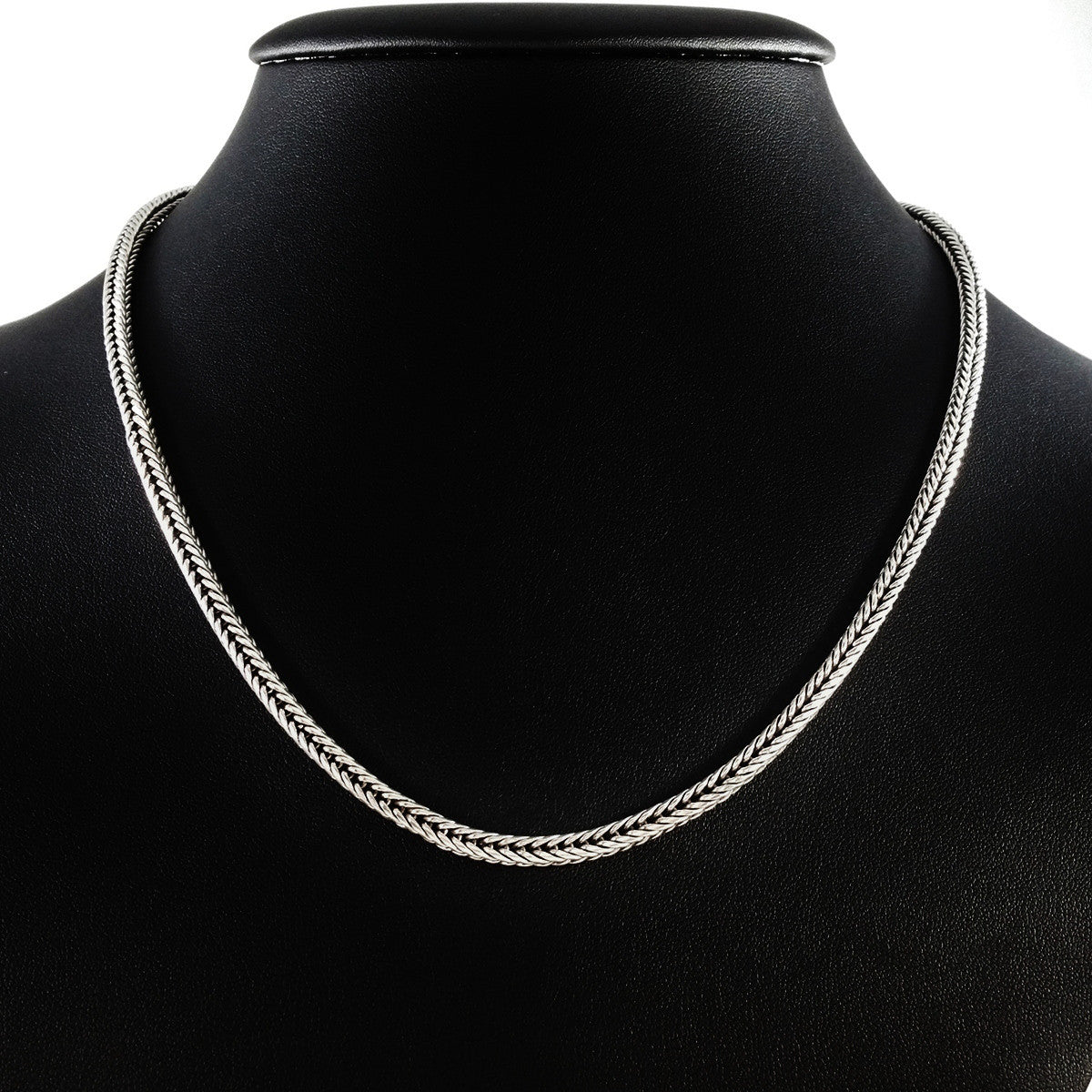 MEN'S 55 CM GENUINE SOLID STERLING SILVER DRAGON CLASP CHAIN NECKLACE.