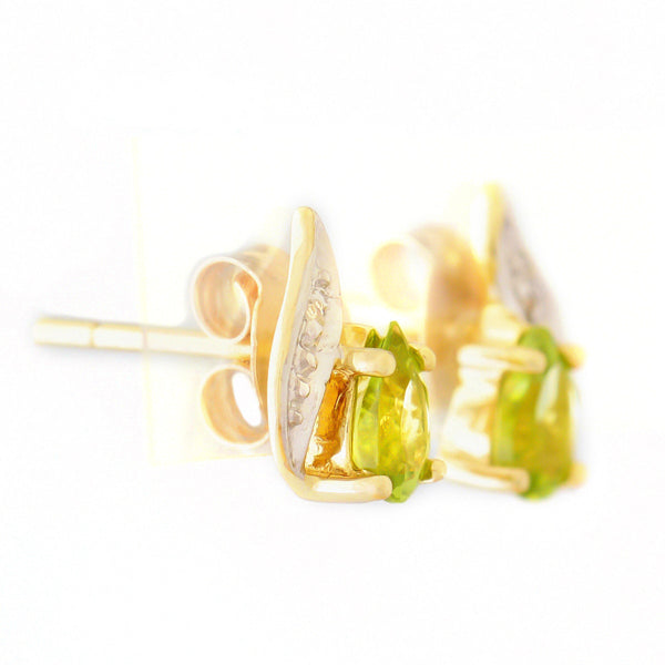 9K SOLID GOLD 0.45CT NATURAL PERIDOT AND DIAMOND STUD EARRINGS.