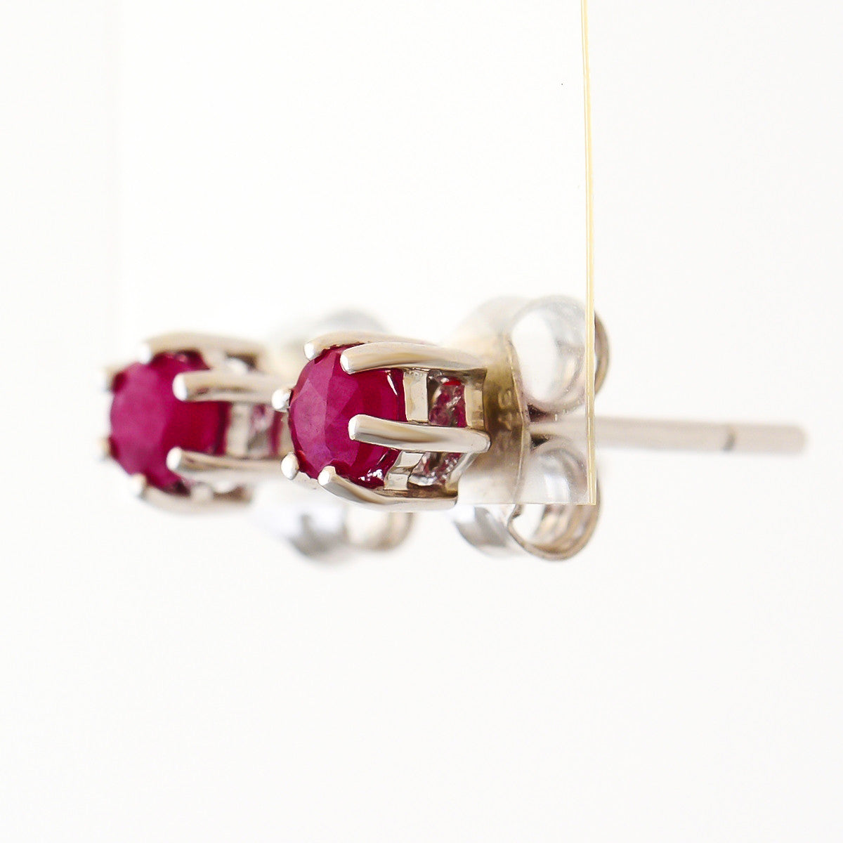 9K SOLID WHITE GOLD 0.30CT NATURAL RUBY CLASSIC STUD EARRINGS.