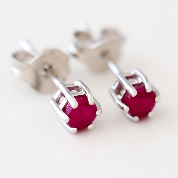 9K SOLID WHITE GOLD 0.30CT NATURAL RUBY CLASSIC STUD EARRINGS.