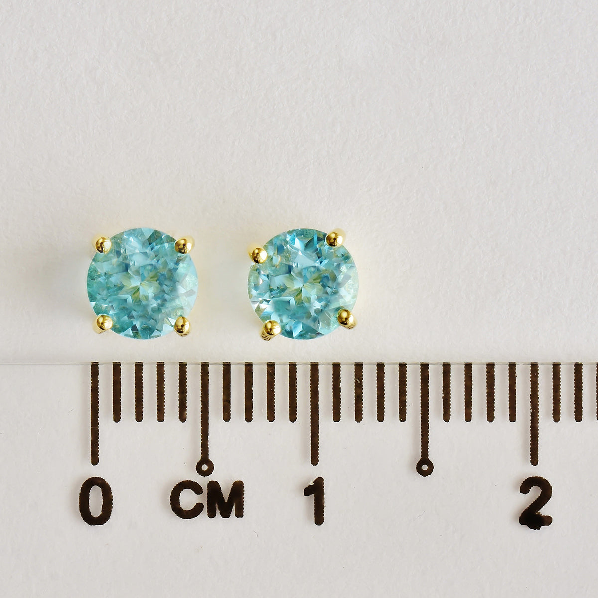 9K SOLID GOLD 1.20CT NATURAL SWISS BLUE TOPAZ STUD EARRINGS.