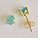 9K SOLID GOLD 1.20CT NATURAL SWISS BLUE TOPAZ STUD EARRINGS.