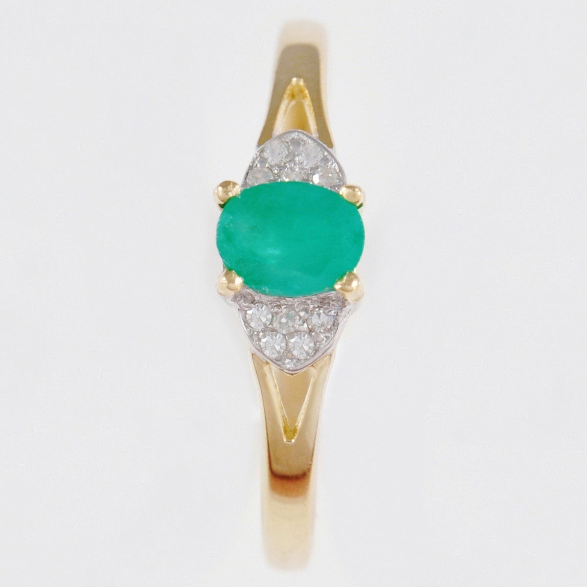 9K SOLID GOLD HANDMADE VINTAGE INSPIRED 0.50CT NATURAL EMERALD RING WITH 10 DIAMONDS.