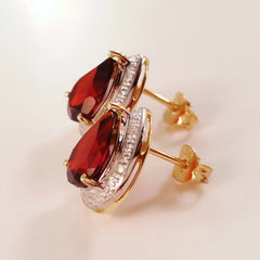 9K SOLID GOLD 4.30CT NATURAL PEAR CUT GARNET EARRINGS WITH EIGHT DIAMONDS.