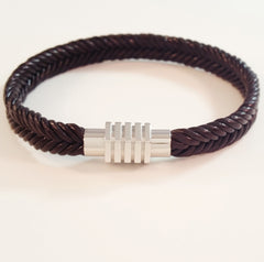 MEN'S BROWN BRAIDED COW HIDE LEATHER BRACELET WITH STAINLESS STEEL CLASP.