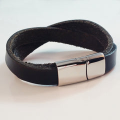 MEN'S LAYERED FULL GRAIN COW HIDE LEATHER BRACELET WITH STAINLESS STEEL CLASP.