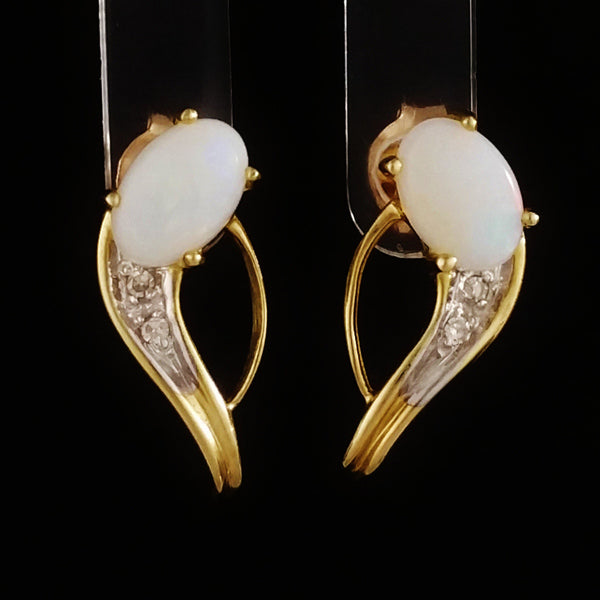 9K SOLID GOLD 0.50CT NATURAL OPAL EARRINGS WITH FOUR DIAMONDS.