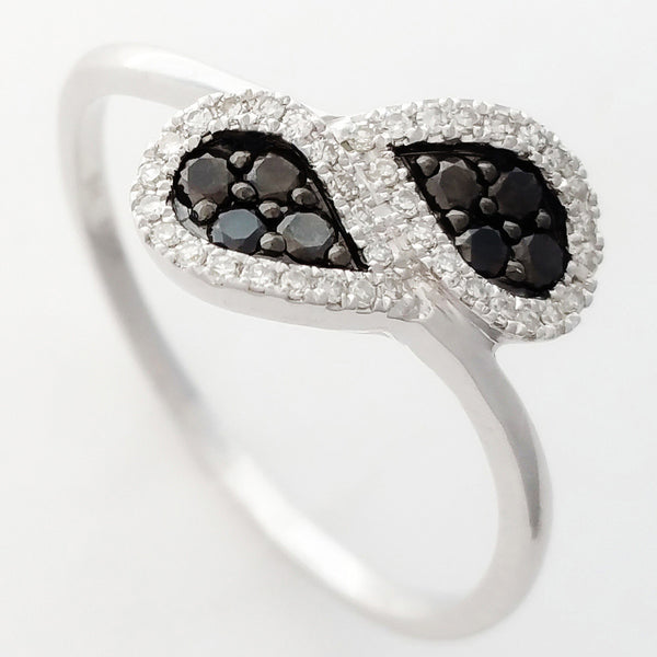 9K SOLID WHITE GOLD NATURAL 8 BLACK DIAMOND & 38 WHITE DIAMOND RING.