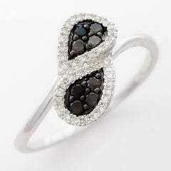 9K SOLID WHITE GOLD NATURAL 8 BLACK DIAMOND & 38 WHITE DIAMOND RING.