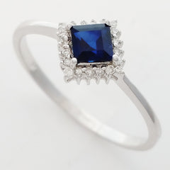 9K SOLID WHITE GOLD 0.50CT NATURAL AUSTRALIAN BLUE SAPPHIRE RING WITH 20 DIAMONDS.