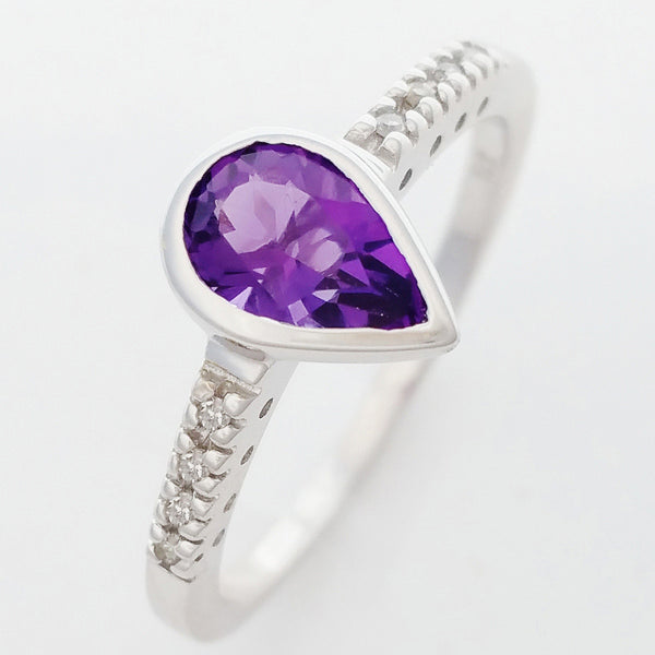 9K SOLID WHITE GOLD 0.70CT NATURAL PEAR CUT AMETHYST RING WITH 8 DIAMONDS.