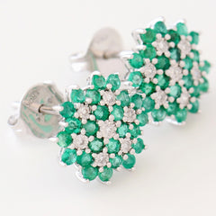 9K SOLID WHITE GOLD 1.00CT NATURAL EMERALD CLUSTER EARRINGS WITH 14 DIAMONDS.