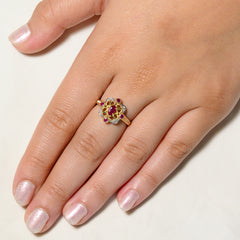 9K SOLID GOLD 0.40CT NATURAL RUBY VINTAGE STYLE RING WITH 4 DIAMONDS.