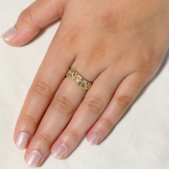 9K SOLID GOLD FILIGREE VINTAGE STYLE RING WITH 8 DIAMONDS.